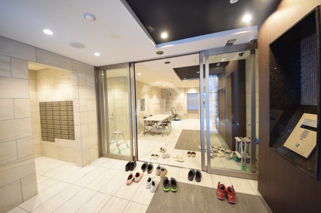 エントランス　プレサンス長堀通グレイタス　エントランス