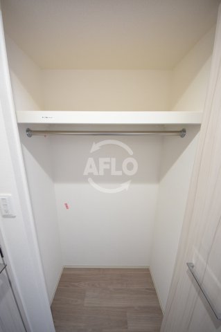 収納　プレサンス長堀通グレイタス　クローゼット