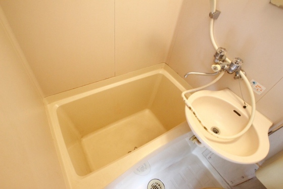 バス・シャワールーム　※別の部屋の写真です。