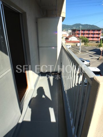 バルコニー　陽当たり良好なバルコニーです