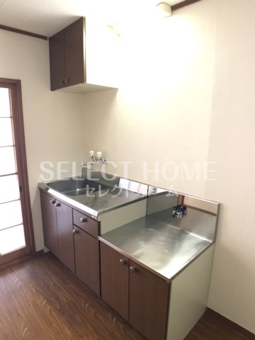 キッチン　コンパクトなキッチンで掃除もラクラク