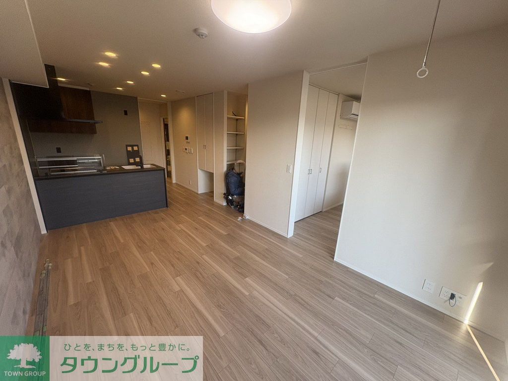 居室・リビング　エントランス