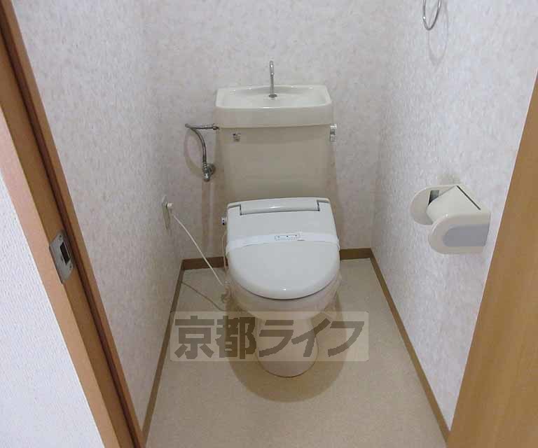 トイレ　清潔感のあるトイレです
