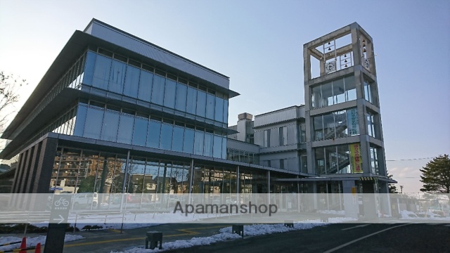 役所　見沼区役所（役所）まで438m