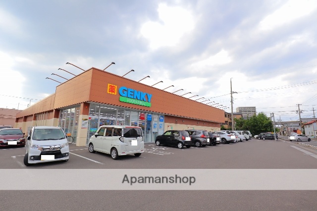 ドラックストア　ゲンキー（株）／美里店（ドラッグストア）まで415m