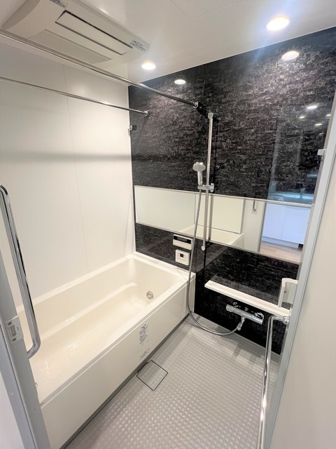 バス・シャワールーム　追焚機能、浴室乾燥機付