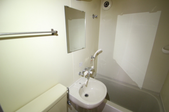 洗面設備　※別部屋の写真です