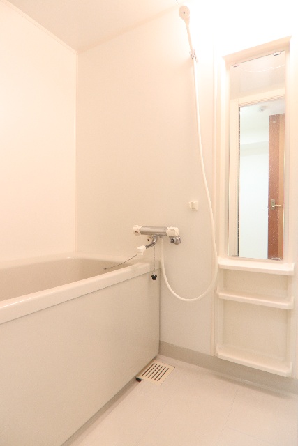 バス・シャワールーム　※別室の参考写真の為、現況優先です。