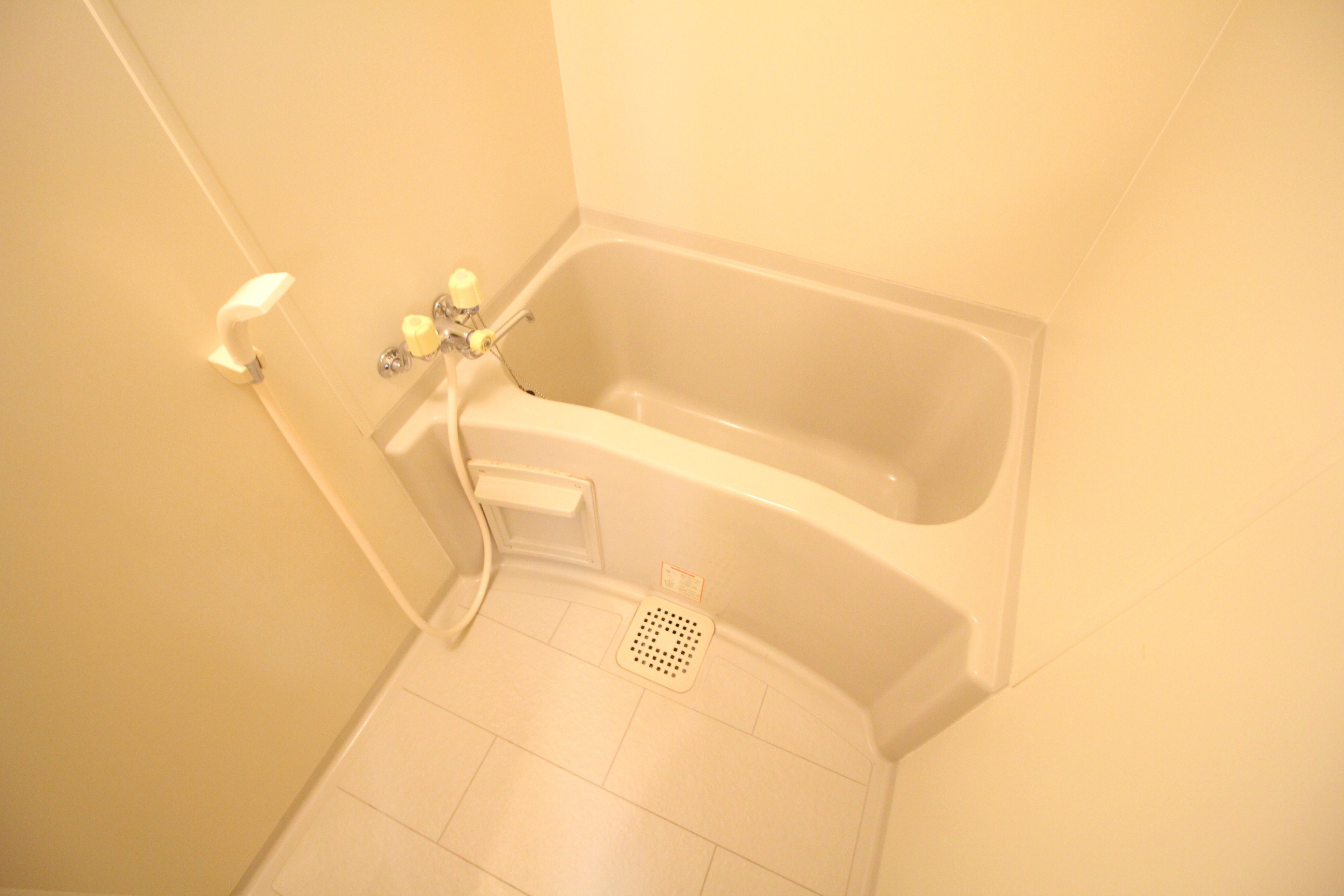 バス・シャワールーム　バスルームです♪