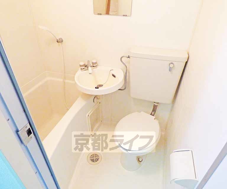 バス・シャワールーム　浴室です。