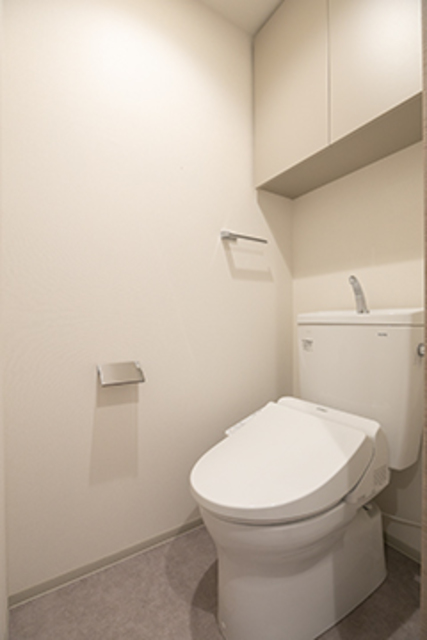 トイレ　※写真は同タイプ住戸です。