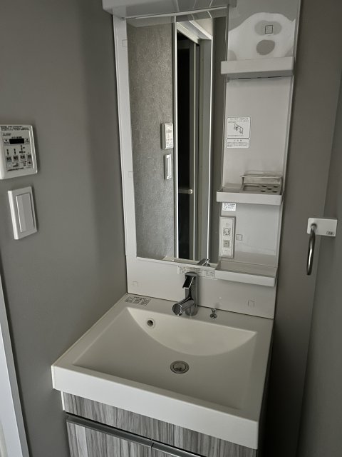 洗面設備　同物件、別号室のものです。