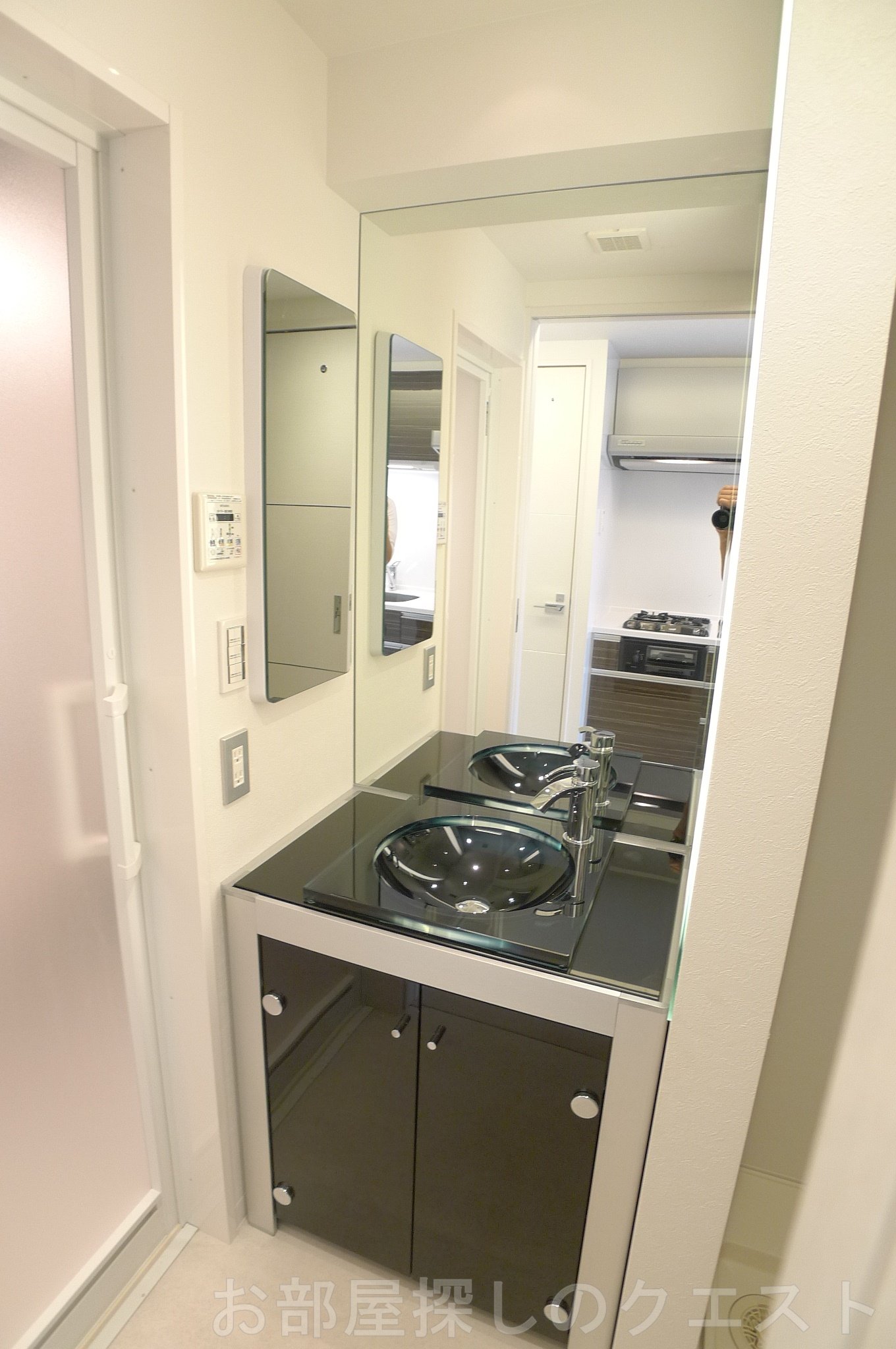 洗面設備　（写真は同仕様）