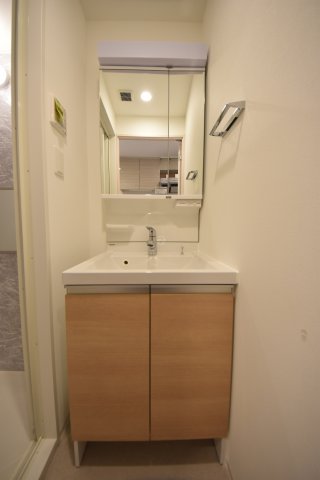 洗面設備　スプランディッド京橋EAST　独立洗面台