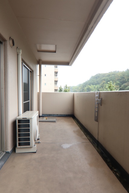 バルコニー　※別号室の参考写真のため、現状優先です。
