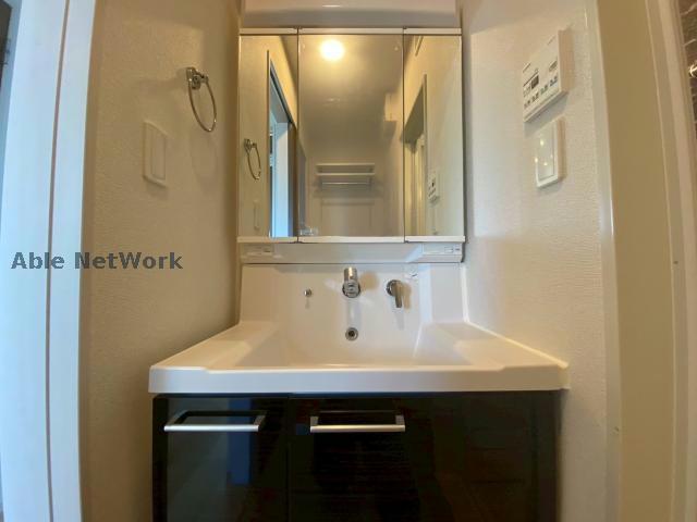 洗面設備　同型反転　現況優先