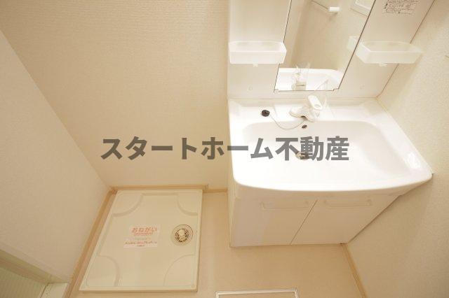 洗面設備　使いやすい洗面所です