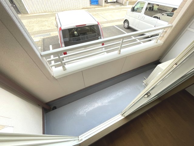 バルコニー　開放的で明るい空間を演出してくれるバルコニーです