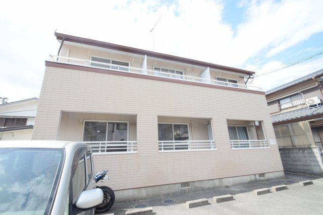 建物外観　外観は落ち着いています