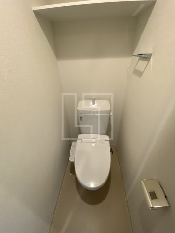 トイレ　プレサンス堺筋本町センティス　温水洗浄便座