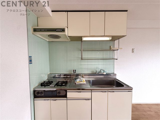 キッチン　壁付けキッチンでスペースを最大限有効活用できます！