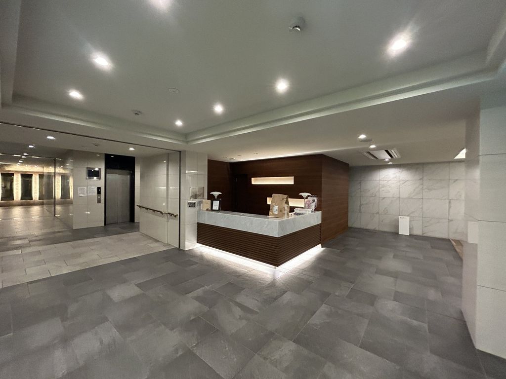 エントランス　エントランス