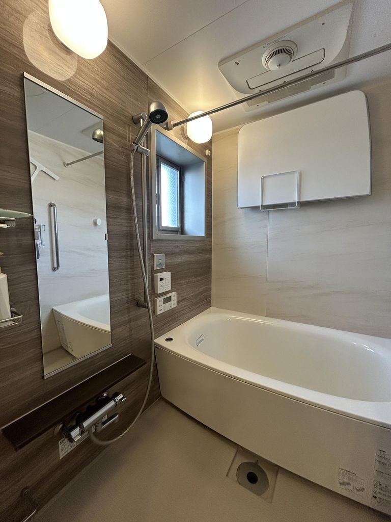 バス・シャワールーム　バス