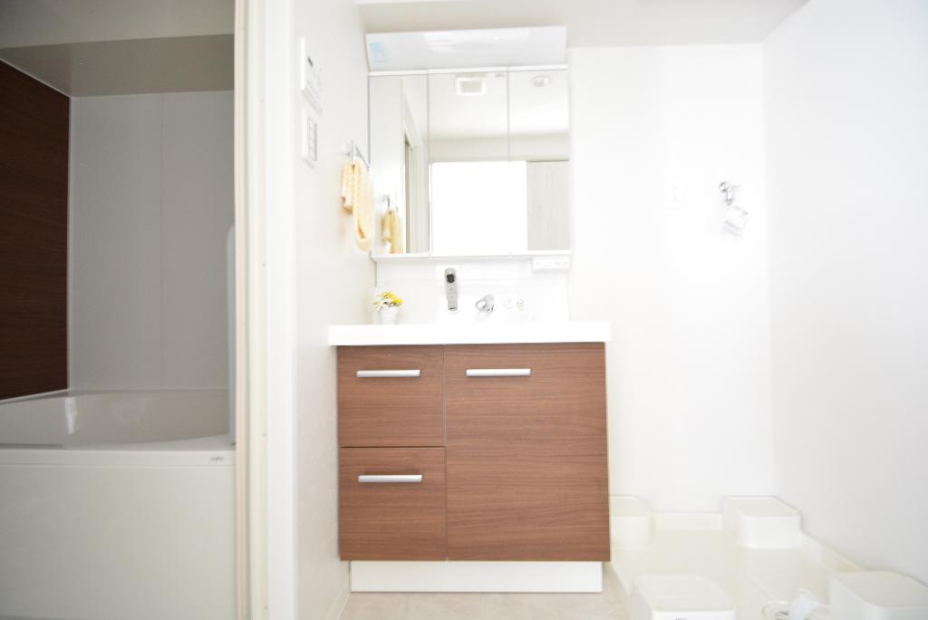 洗面設備　洗髪洗面化粧台