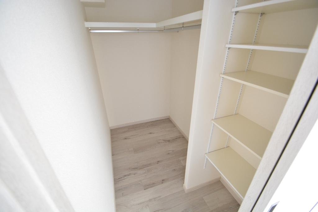 収納　ウォークインクローゼット