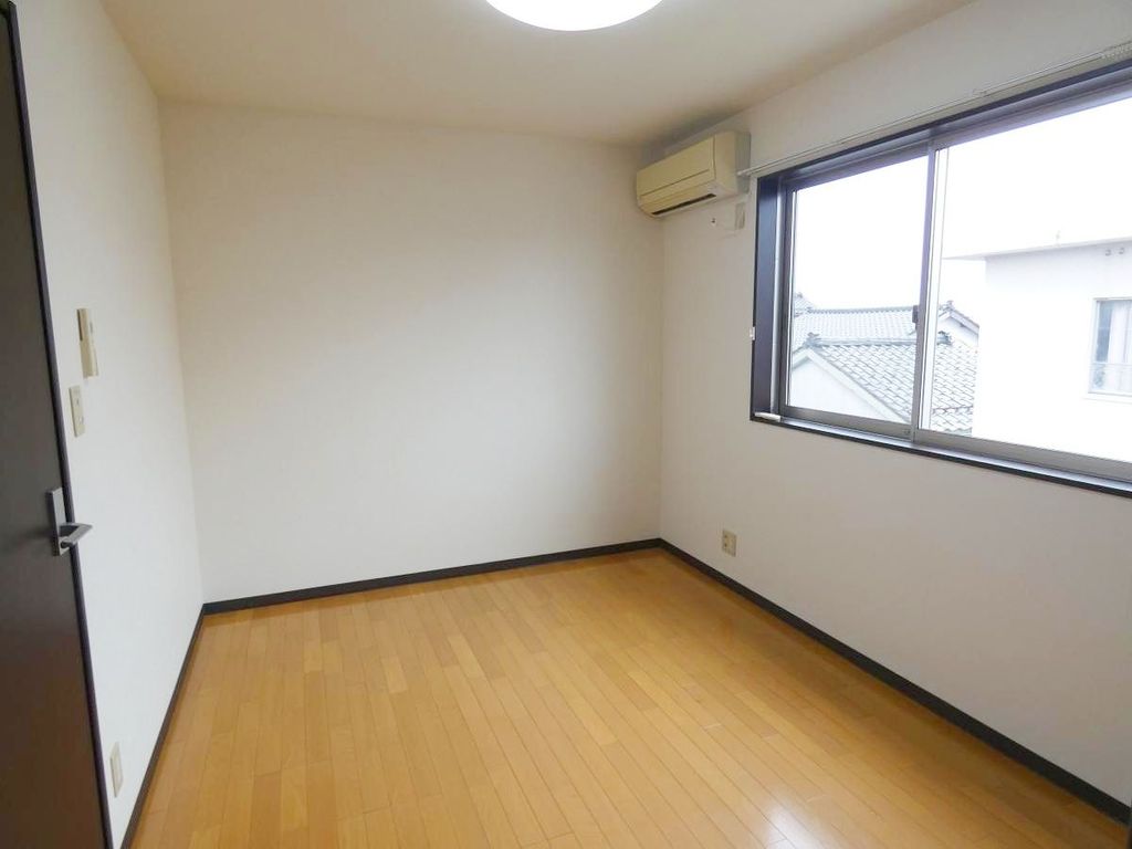 その他　洋室6.5帖　エアコン付き