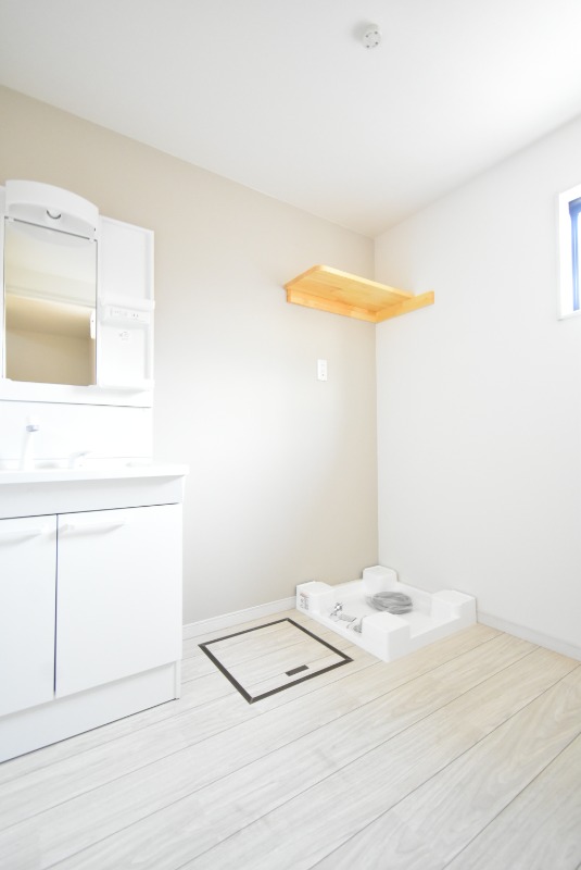 洗面設備　建築中