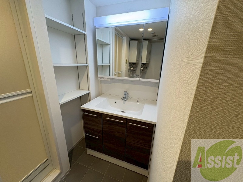 洗面設備　シャンプードレッサーで身支度もラクラクです！