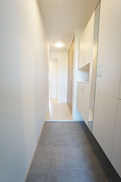 玄関　収納がたくさんある玄関です。