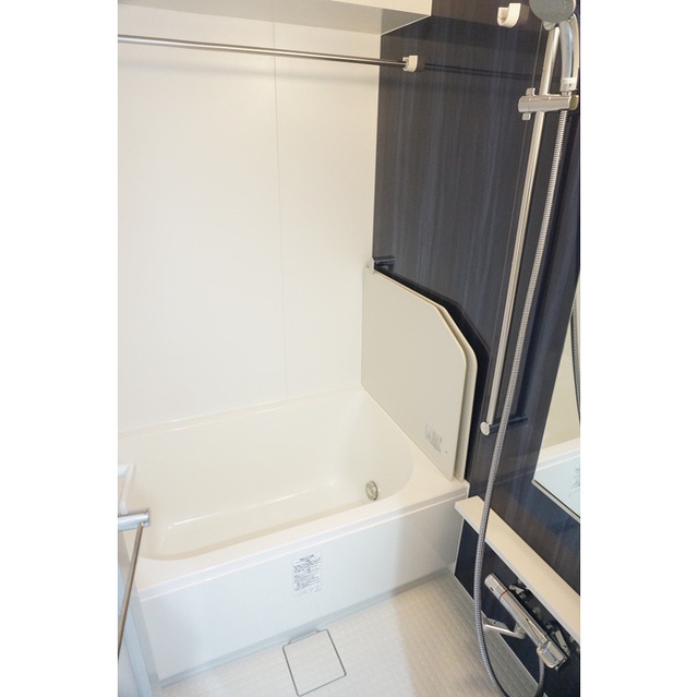 バス・シャワールーム　バスルーム