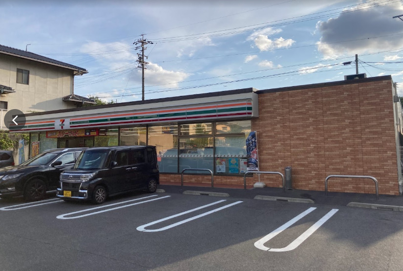 コンビニ　セブン-イレブン 名古屋上社５丁目店（コンビニ）まで595m
