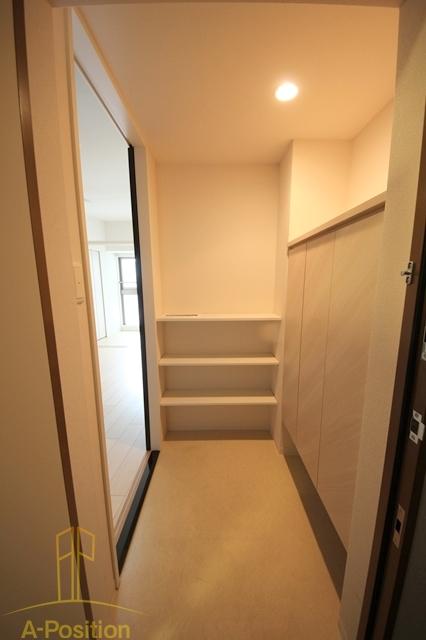 玄関　アドバンス西梅田4エール