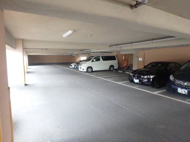 駐車場　駐車場完備です