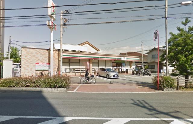 コンビニ　セブンイレブン　吹田元町店（コンビニ）まで439m