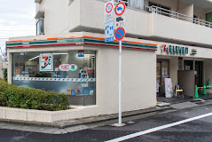 コンビニ　セブンイレブン 北参道駅前店（コンビニ）まで172m