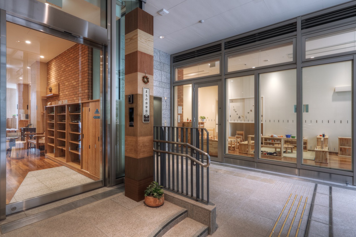 幼稚園・保育園　まちの保育園六本木分園（幼稚園・保育園）まで216m