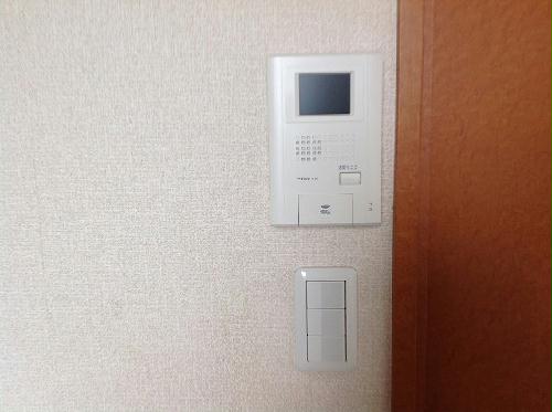 セキュリティ　モニター付きインターホン