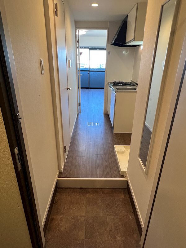 玄関　※同タイプの他のお部屋です