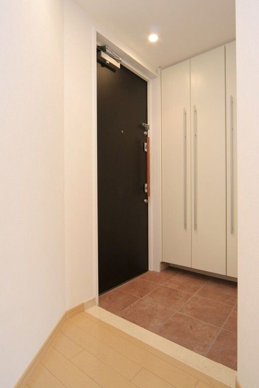 玄関　※参考写真※