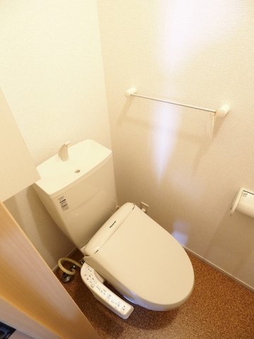 トイレ　ゆったりとした空間のトイレです