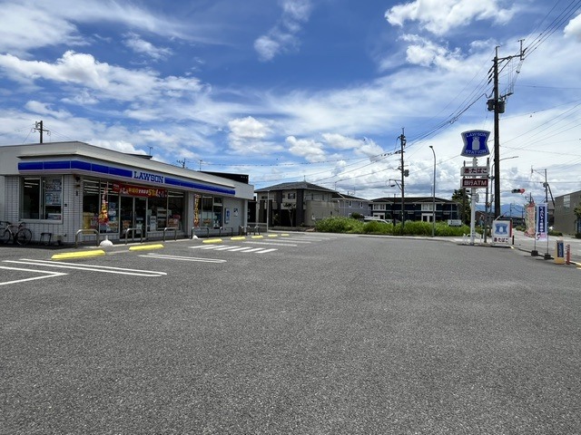 コンビニ　ローソン 熊本セイラタウン店（コンビニ）まで750m