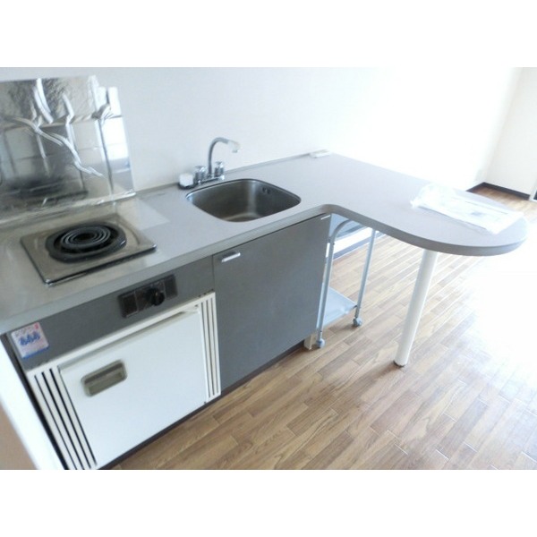 キッチン　ミニ冷蔵庫付き