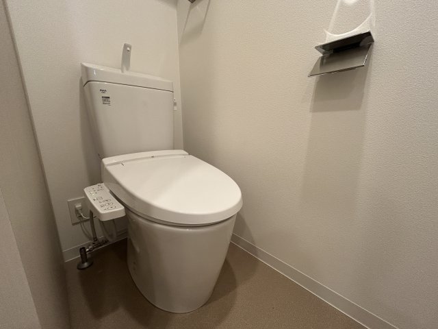 トイレ　落ち着いたトイレです