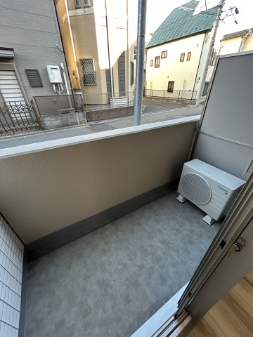 バルコニー　お洗濯にも便利なバルコニー付き