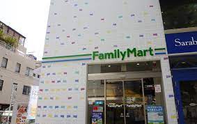 コンビニ　ファミリーマート 代官山駅前店（コンビニ）まで368m