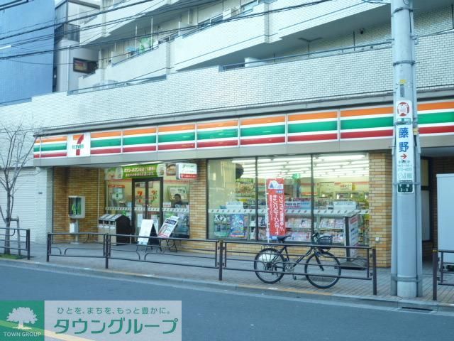 コンビニ　セブンイレブン（コンビニ）まで380m